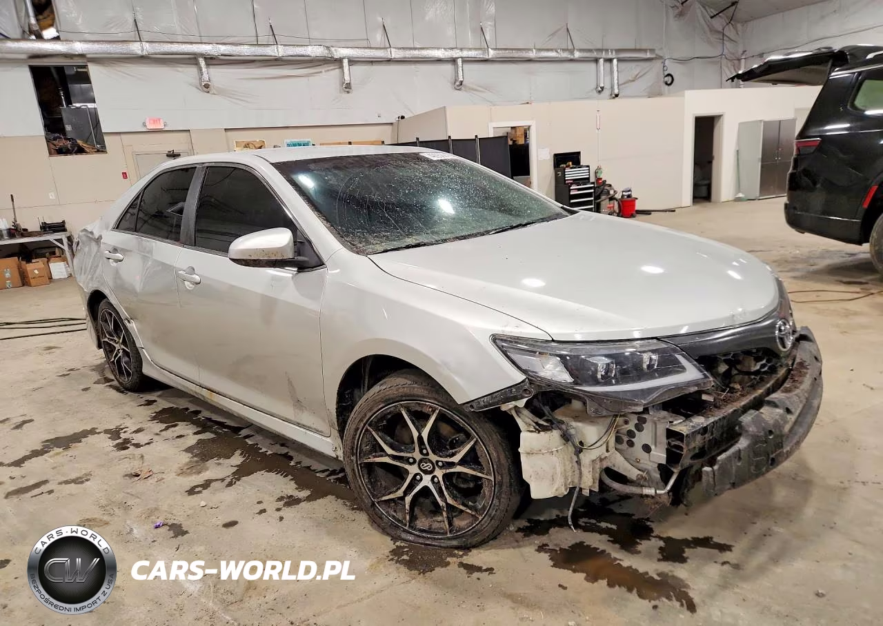 2014 Toyota Camry Se VIN:4T1BF1FK9EU739580 - 4