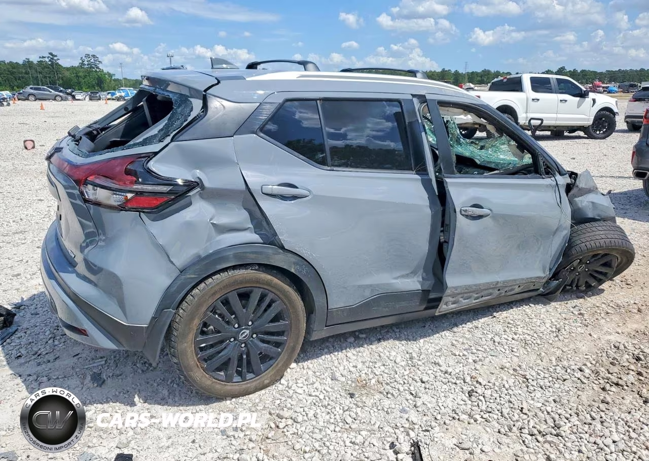 2022 Nissan Kicks Sv VIN:3N1CP5CV6NL481852 - 3