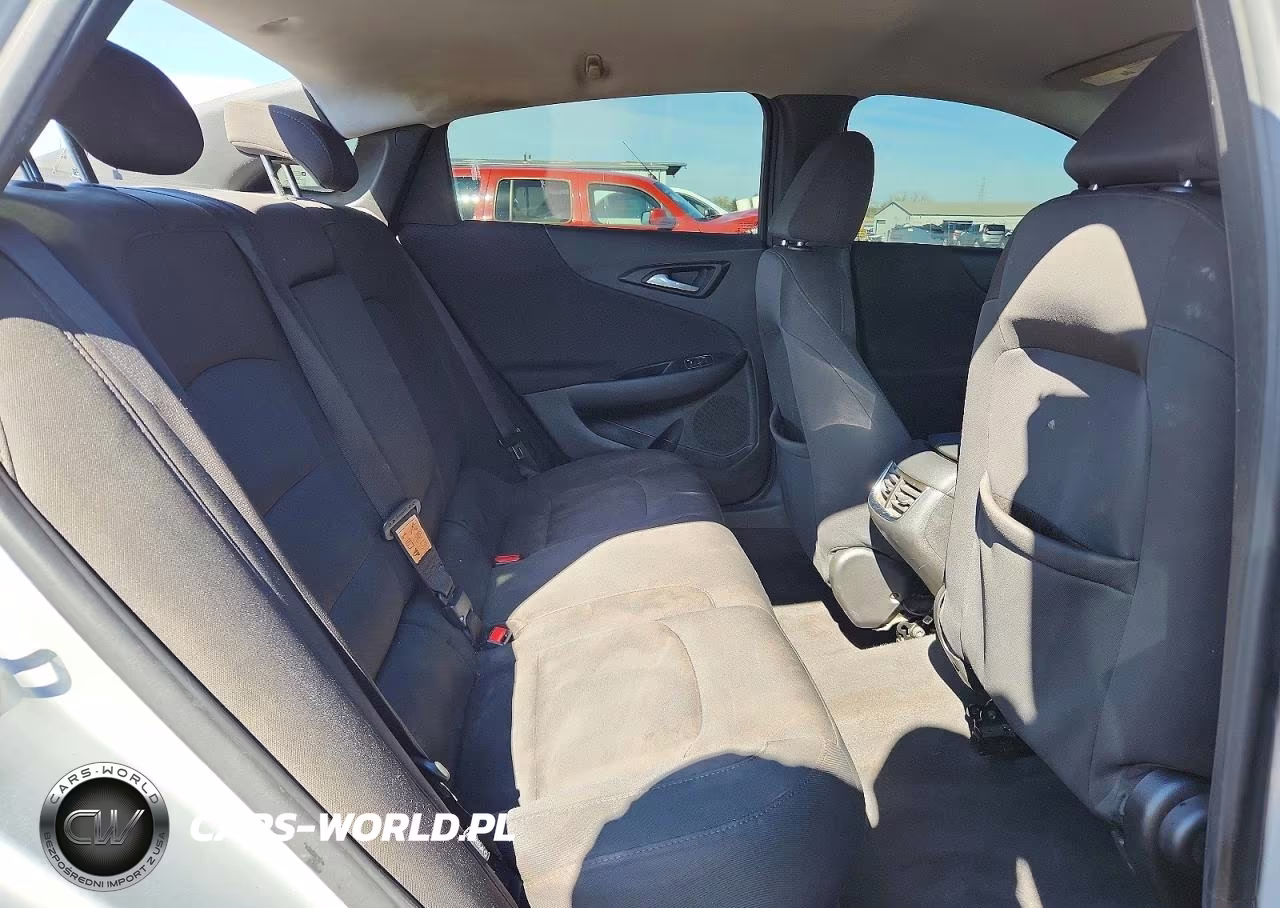 2018 Chevrolet Malibu Lt VIN:1G1ZD5ST2JF253571 - 10