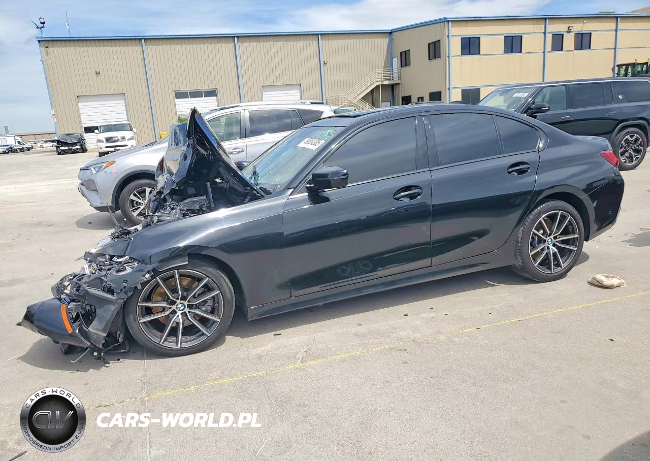 2022 BMW 330I – zdjęcie 1 z 12