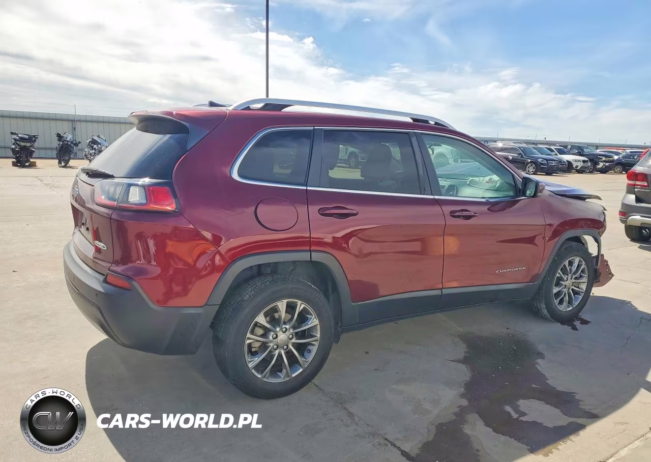 2020 Jeep Cherokee Latitude Plus VIN:1C4PJLLB7LD573727 - 3