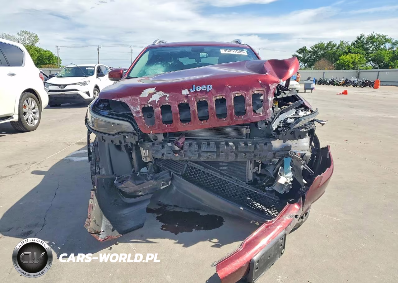 2020 Jeep Cherokee Latitude Plus VIN:1C4PJLLB7LD573727 - 5
