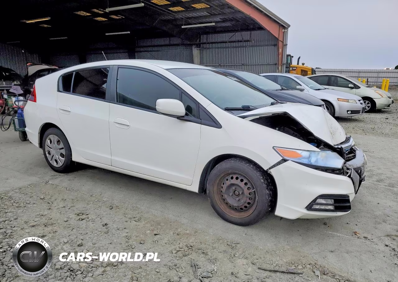 2014 Honda Insight VIN:JHMZE2H31ES000148 - 4