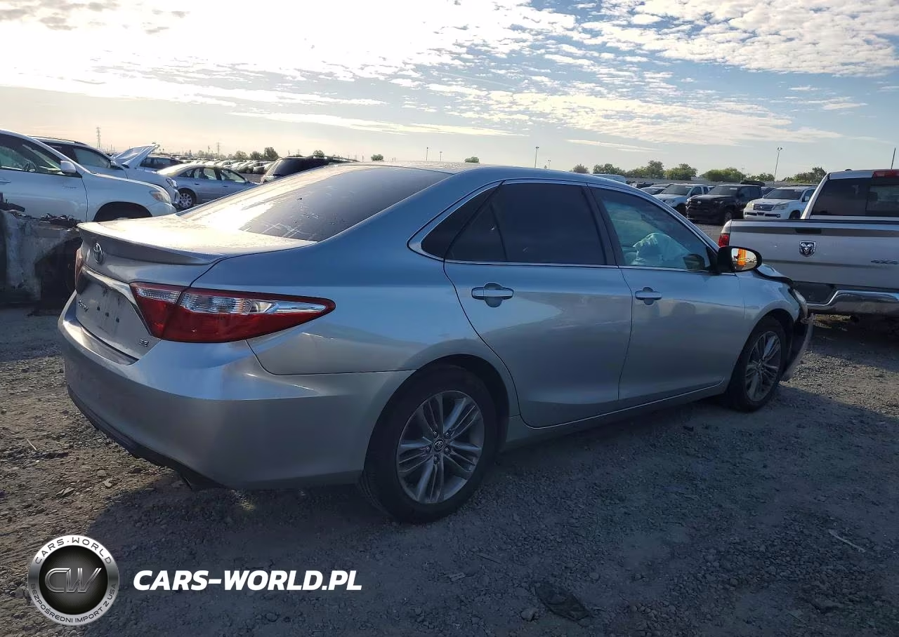 2015 Toyota Camry Se VIN:4T1BF1FK6FU484159 - 3
