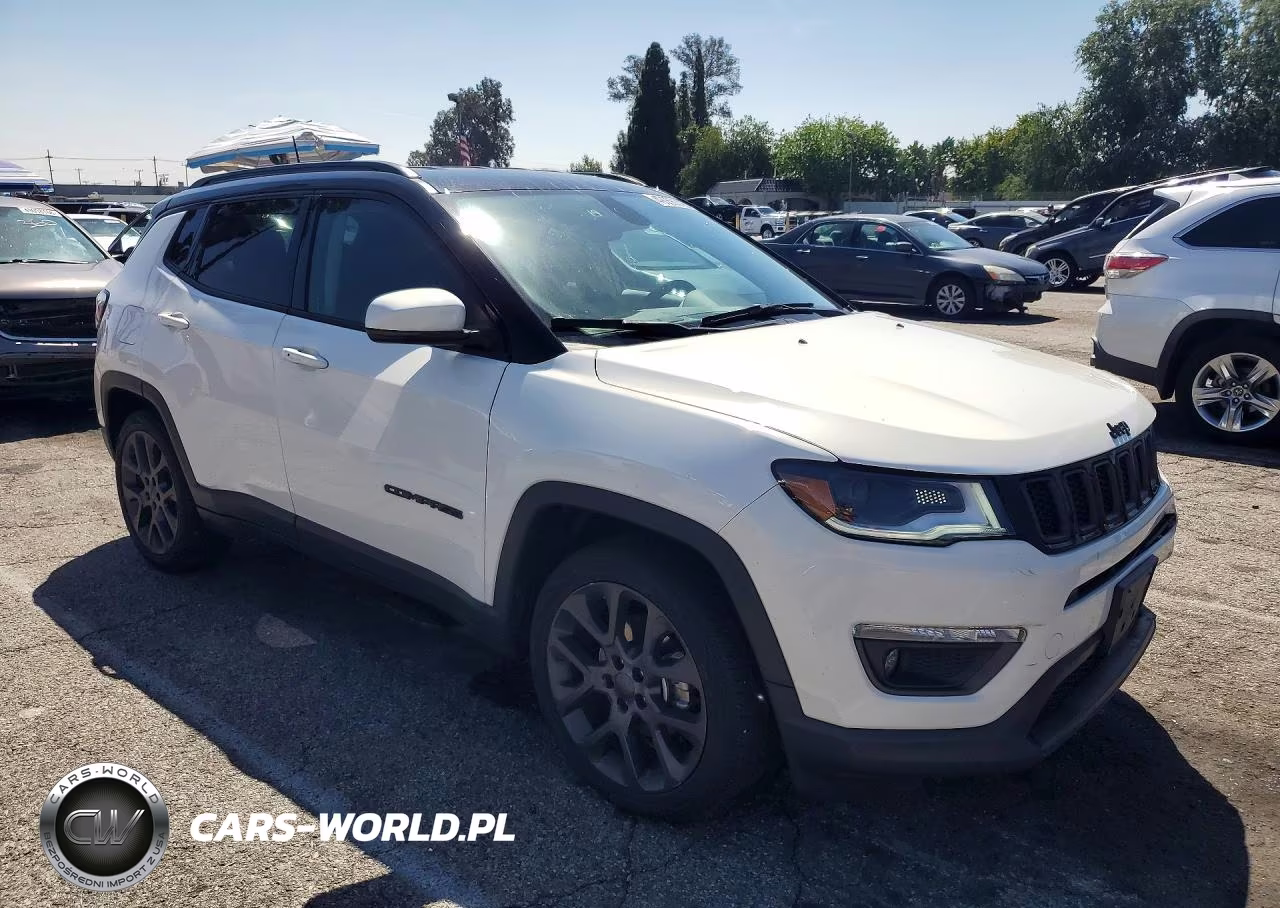 2019 Jeep Compass Limited VIN:3C4NJCCB8KT844083 - 4