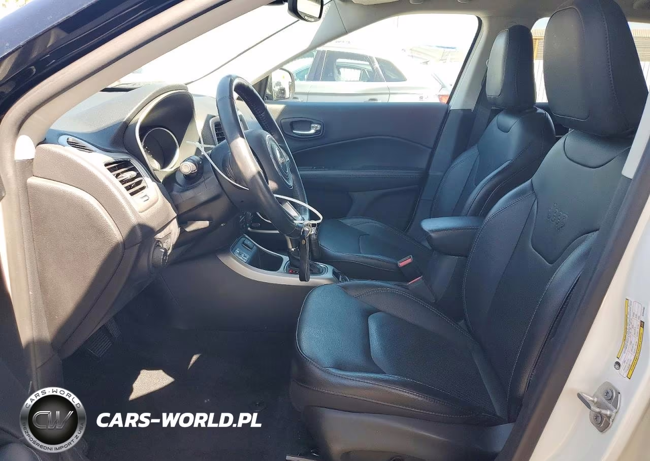 2019 Jeep Compass Limited VIN:3C4NJCCB8KT844083 - 7