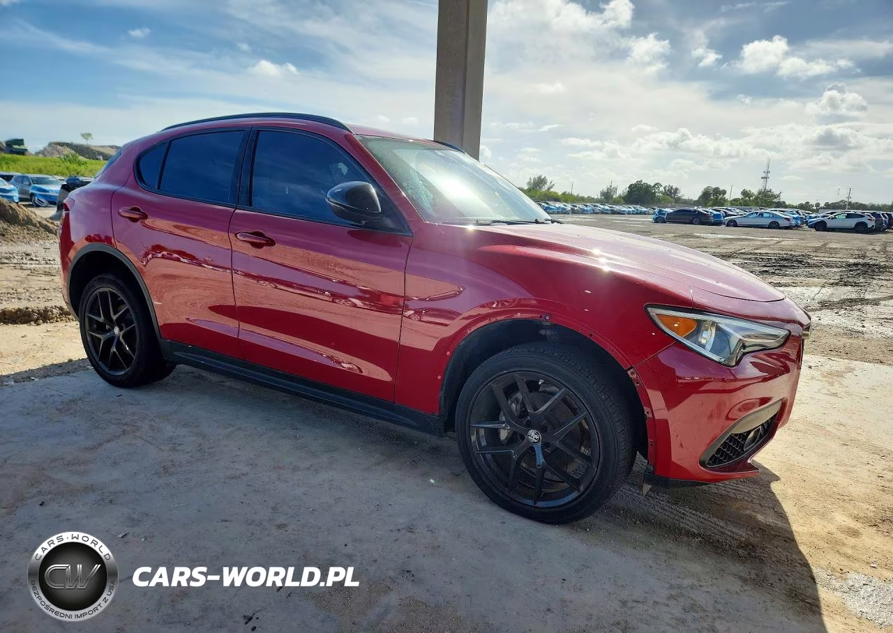 2021 Alfa Romeo Stelvio Sport VIN:ZASPAJAN8M7C99804 - 4