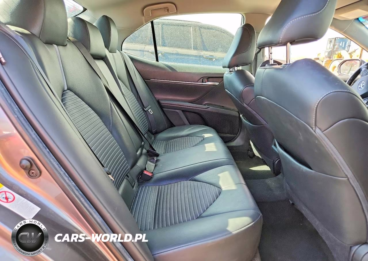 2018 Toyota Camry Se VIN:4T1B11HK9JU053481 - 10