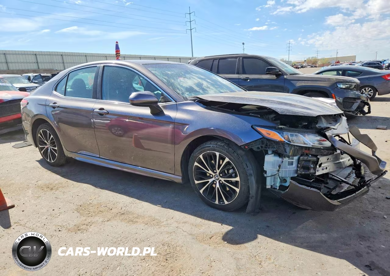 2018 Toyota Camry Se VIN:4T1B11HK9JU053481 - 4