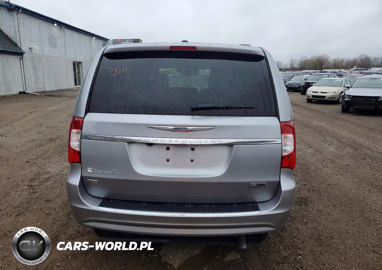 2014 Chrysler Town & Country Touring VIN:2C4RC1BG1ER246597 - 6