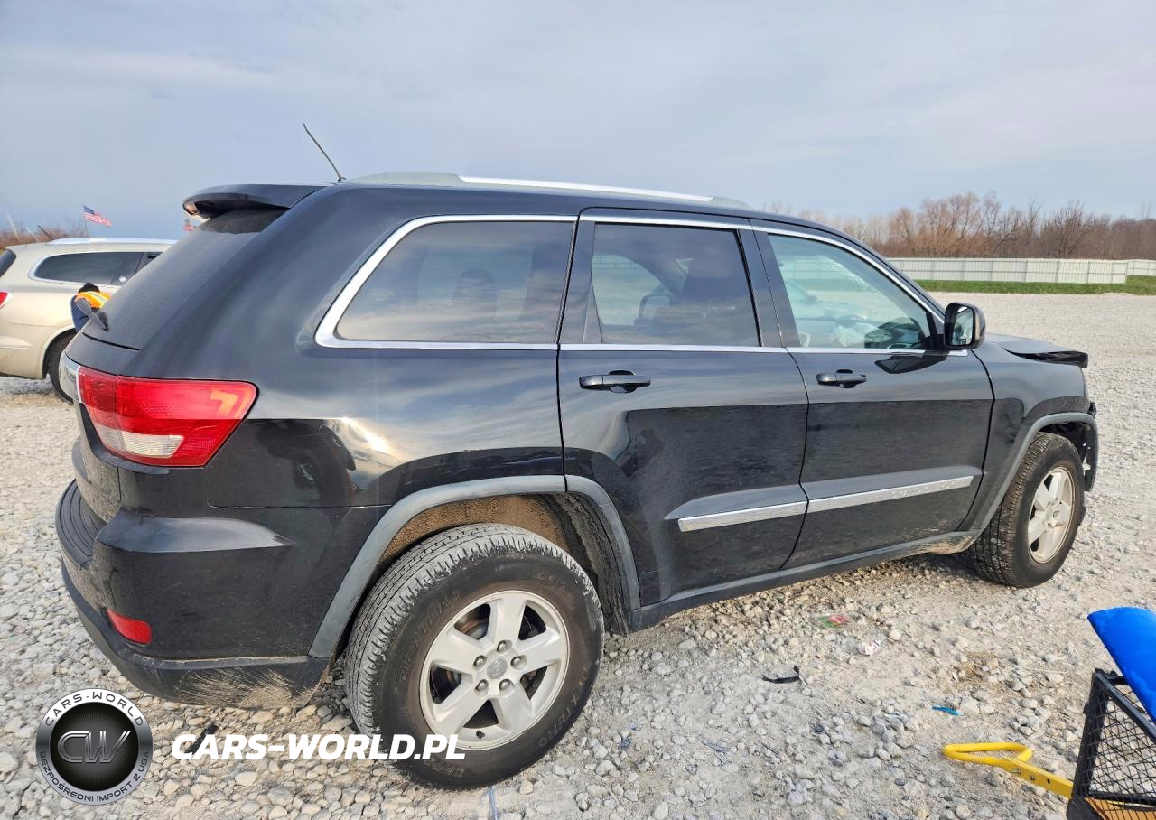 2012 Jeep Grand Cherokee Laredo VIN:1C4RJFAG3CC149637 - 3