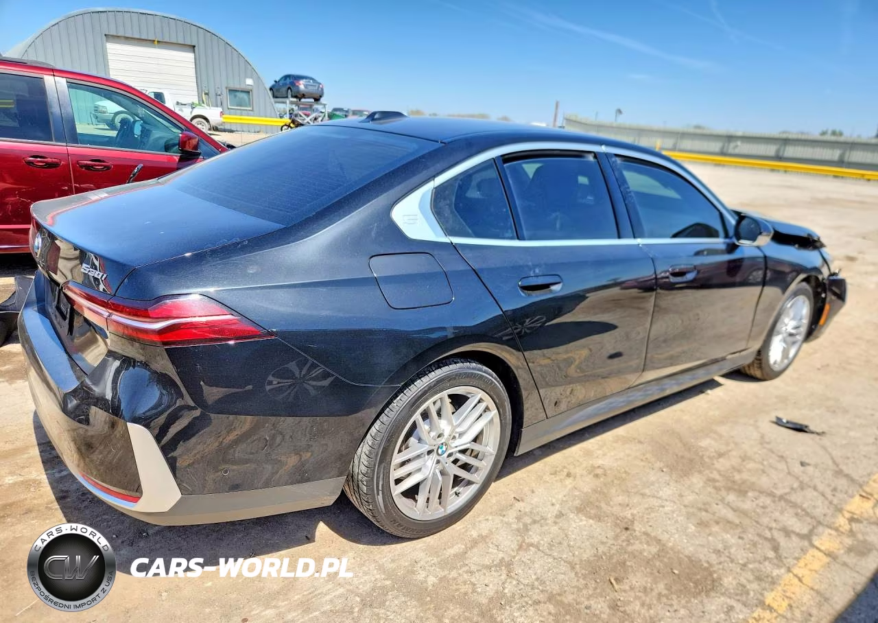 2025 BMW 530 Xi VIN:WBA53FJ05SCT20511 - 3