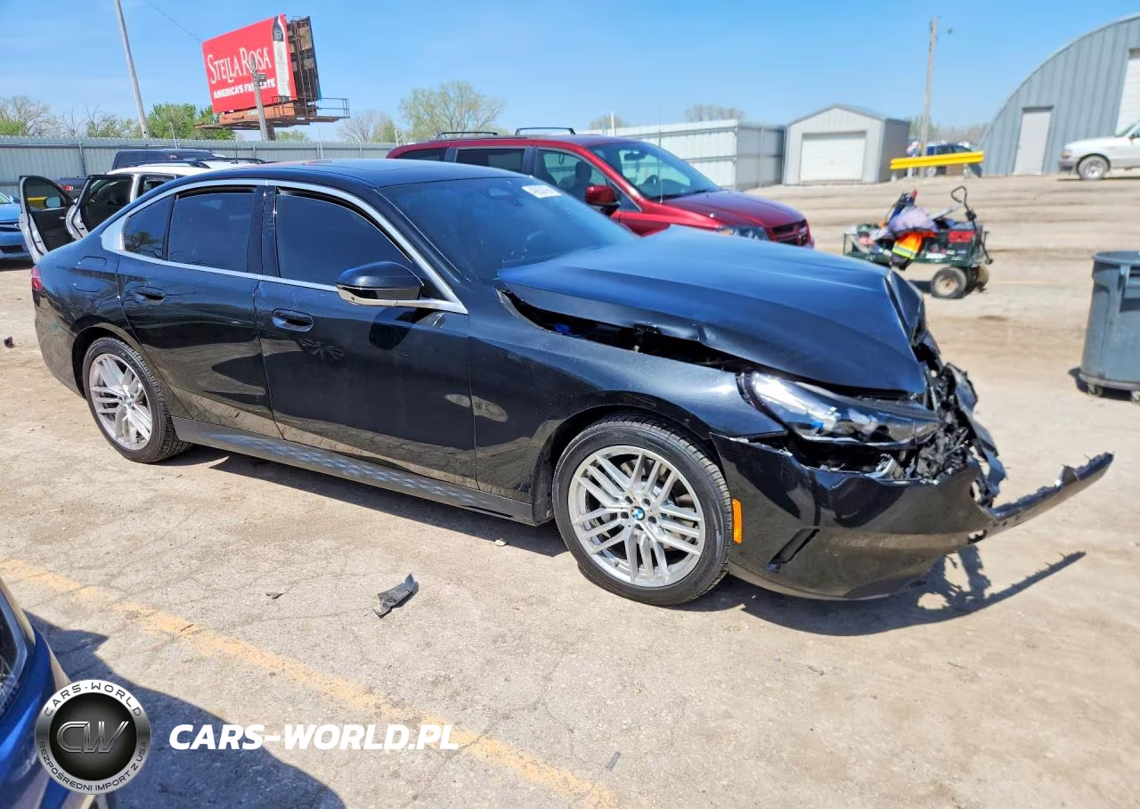 2025 BMW 530 Xi VIN:WBA53FJ05SCT20511 - 4