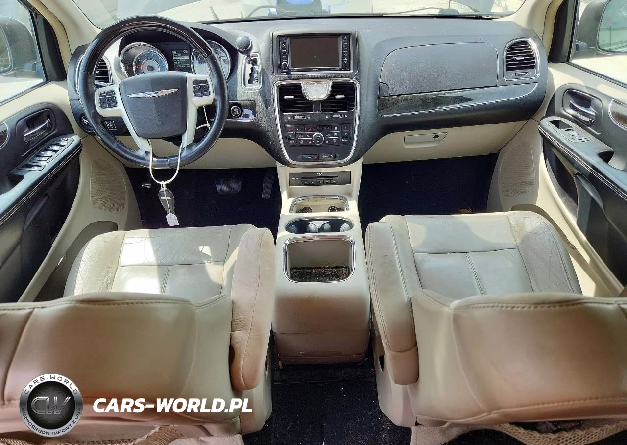 2015 Chrysler Town & Country Limited Platinum VIN:2C4RC1GG5FR603211 - 8