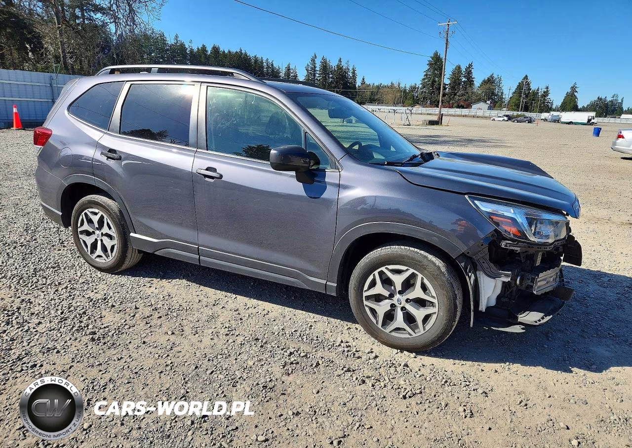 2020 Subaru Forester Premium VIN:JF2SKAJCXLH403153 - 4