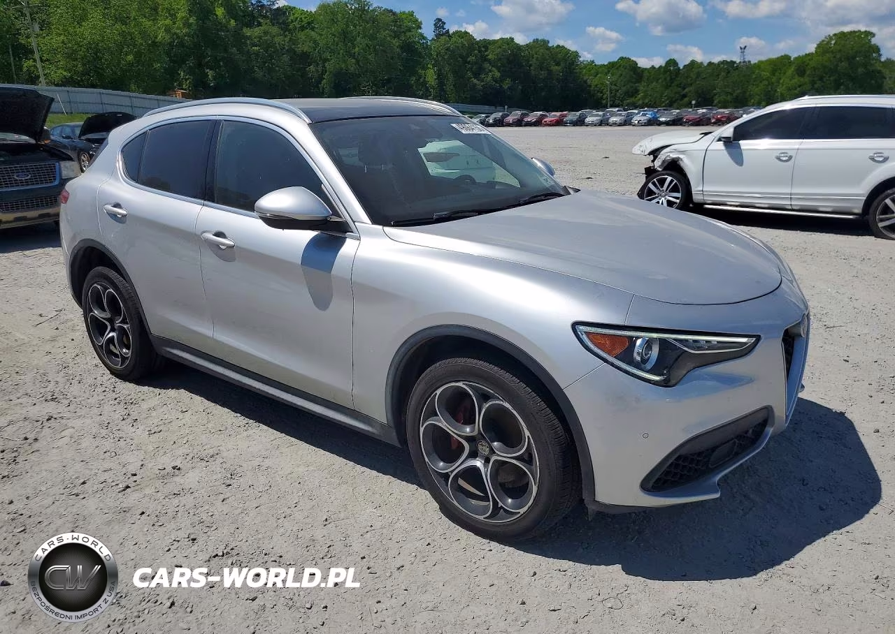 2019 Alfa Romeo Stelvio Ti VIN:ZASPAKBN7K7C67072 - 4