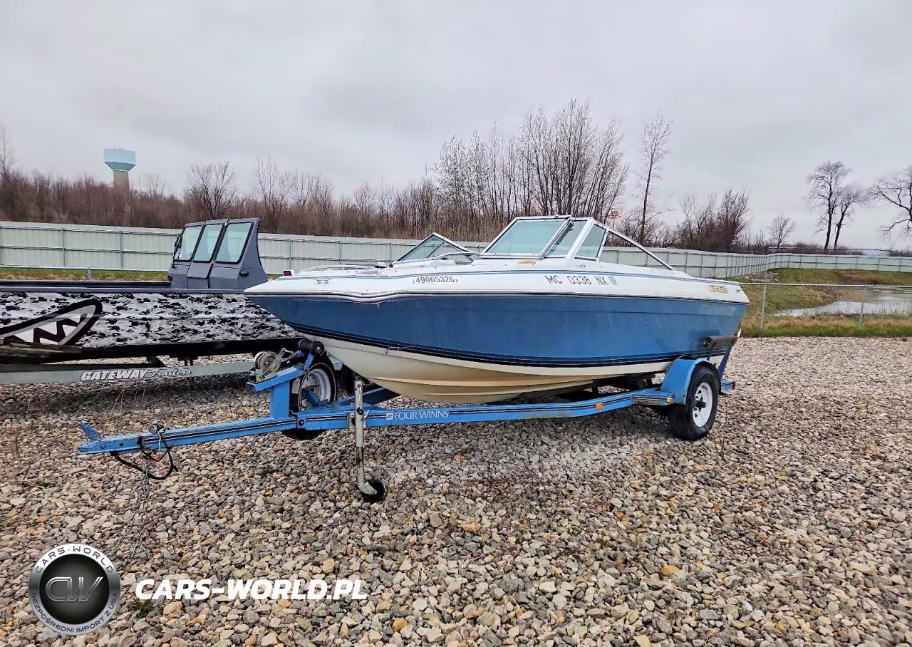 1989 Four Winns Boat VIN:4WNTA004E989 - 2