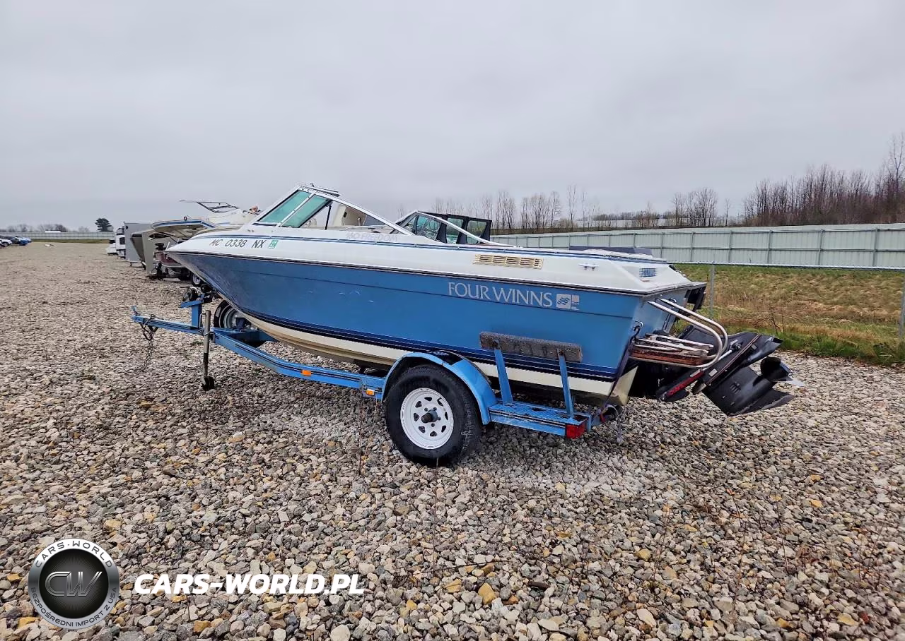 1989 Four Winns Boat VIN:4WNTA004E989 - 3