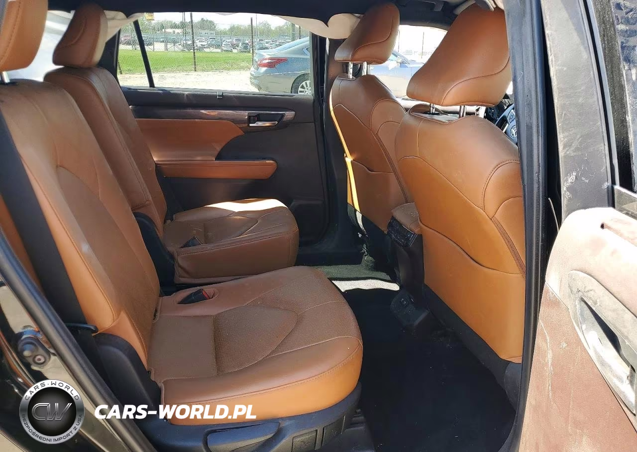 2021 Toyota Highlander Platinum VIN:5TDFZRBH5MS148705 - 11