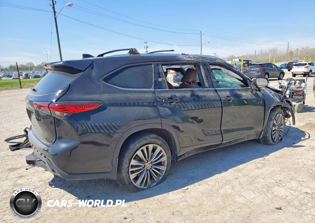2021 Toyota Highlander Platinum VIN:5TDFZRBH5MS148705 - 3