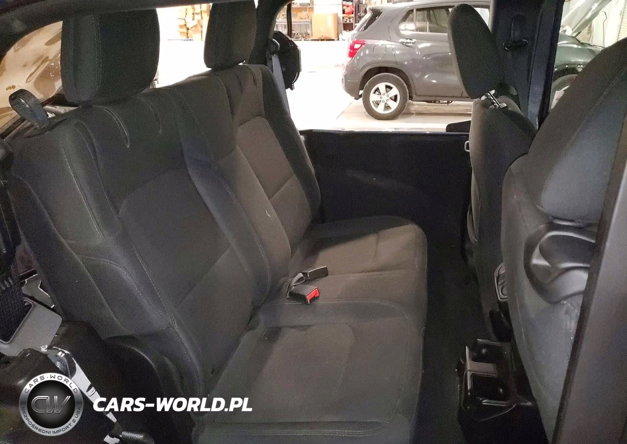 2018 Jeep Wrangler Sport VIN:1C4GJXAG9JW151711 - 11