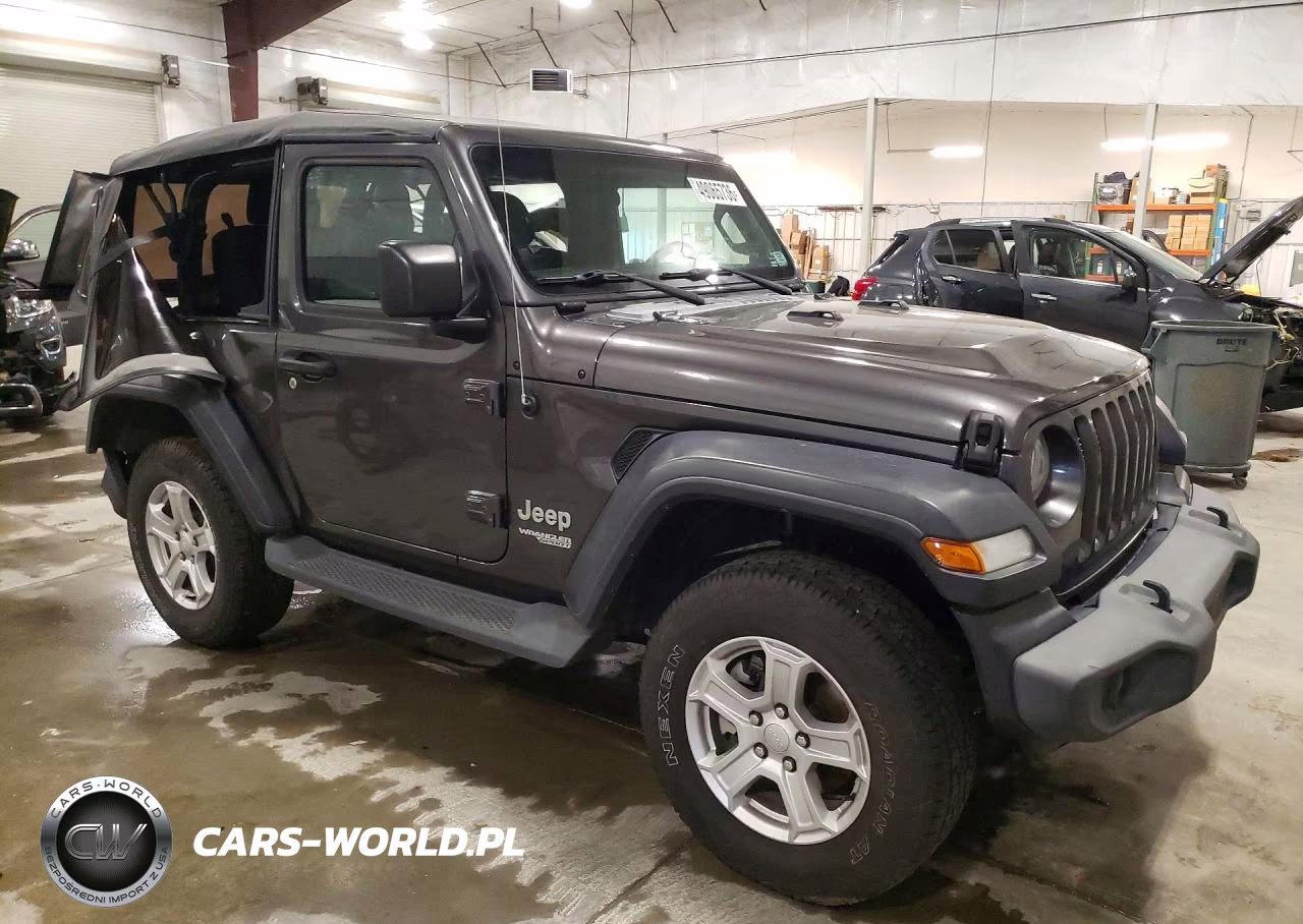 2018 Jeep Wrangler Sport VIN:1C4GJXAG9JW151711 - 4