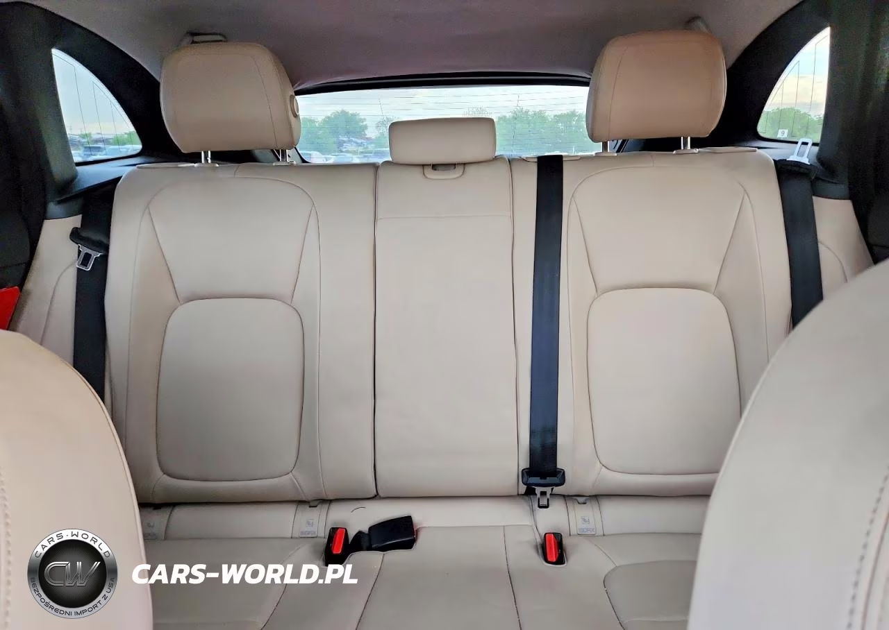 2018 Jaguar F-Pace Premium VIN:SADCJ2FX2JA266081 - 10