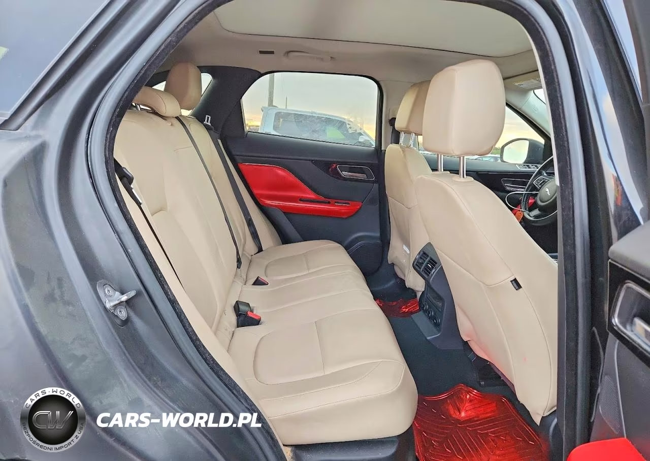2018 Jaguar F-Pace Premium VIN:SADCJ2FX2JA266081 - 11
