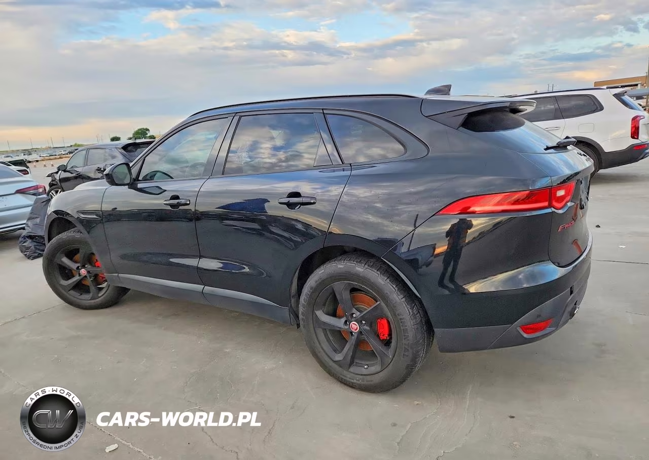 2018 Jaguar F-Pace Premium VIN:SADCJ2FX2JA266081 - 2
