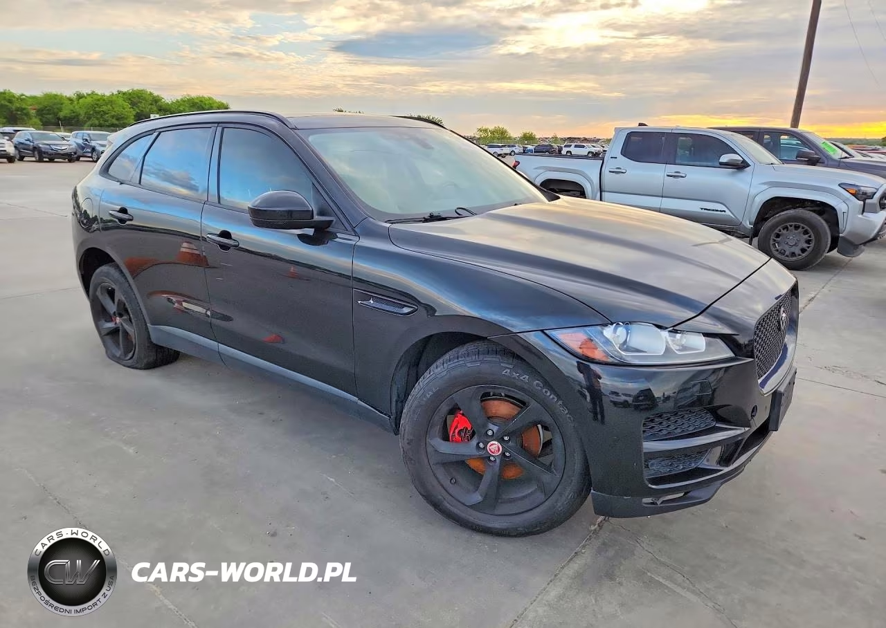 2018 Jaguar F-Pace Premium VIN:SADCJ2FX2JA266081 - 4