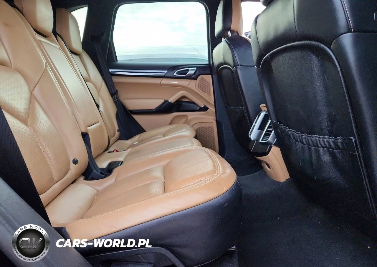2017 Porsche Cayenne VIN:WP1AA2A22HKA89551 - 11