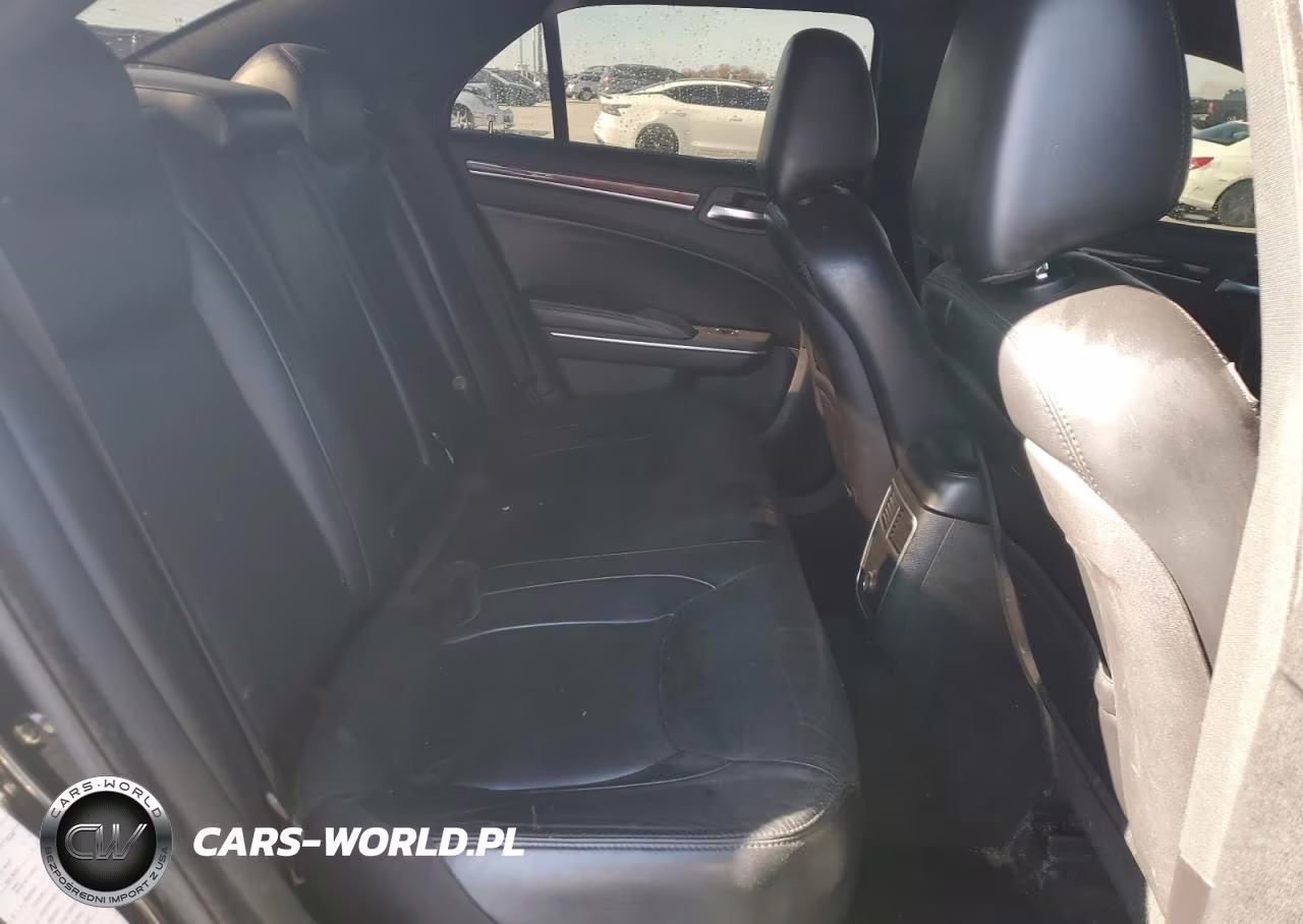 2012 Chrysler 300 Limited VIN:2C3CCACG2CH198216 - 10