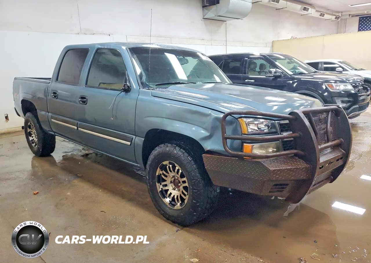 2007 Chevrolet Silverado K1500 Classic Crew Cab VIN:2GCEK13V271128476 - 4