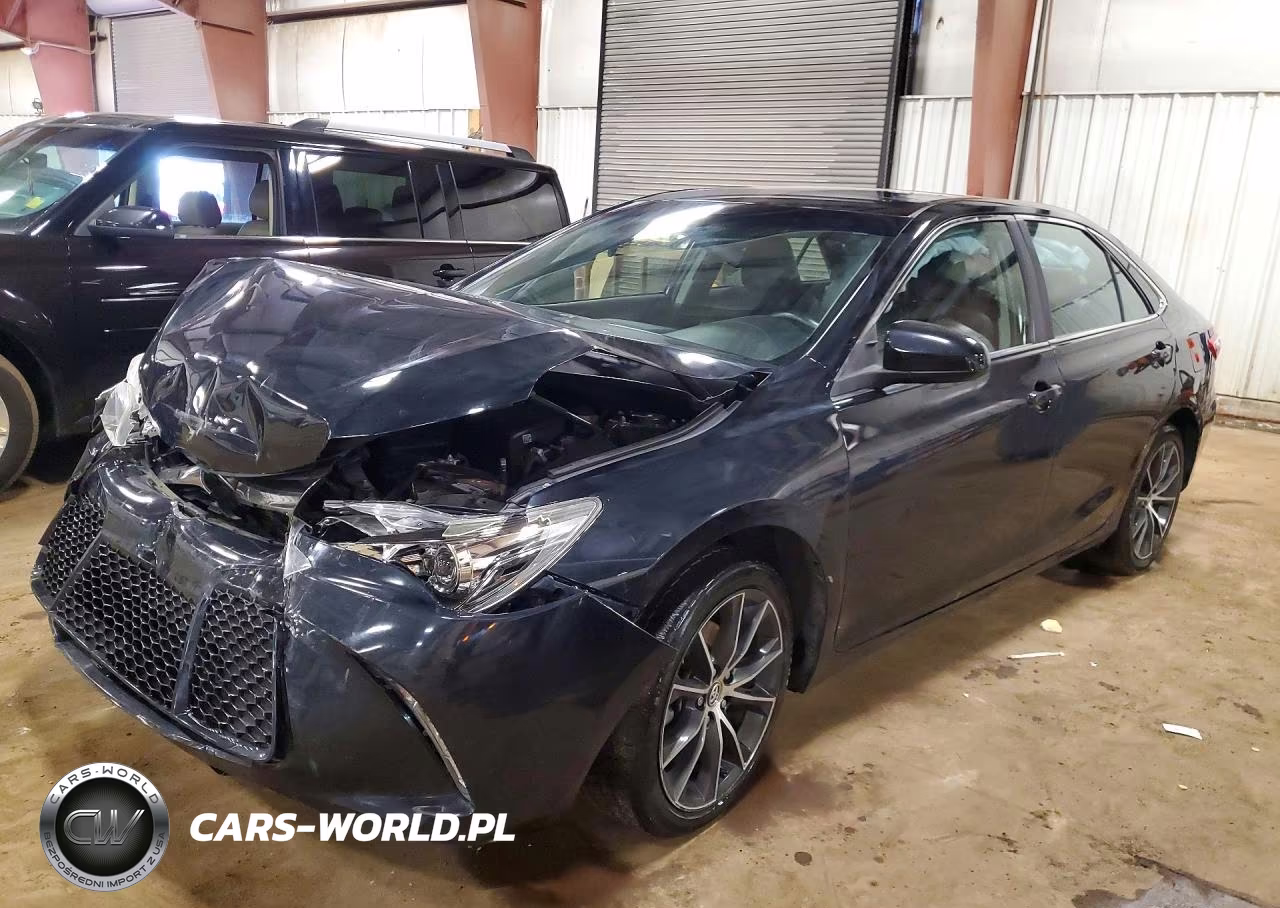2015 Toyota Camry Xse