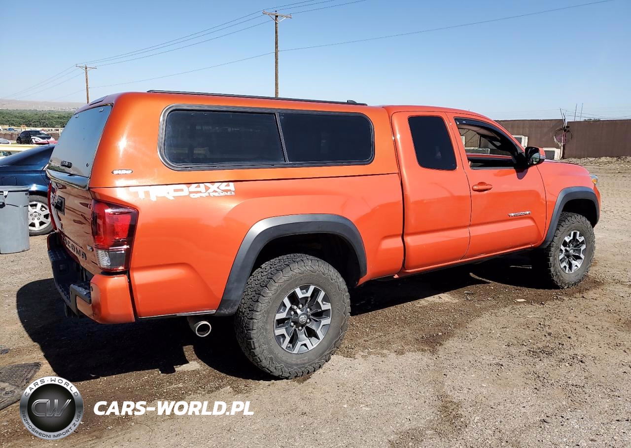 2018 Toyota Tacoma Access Cab VIN:5TFSZ5AN4JX138400 - 3
