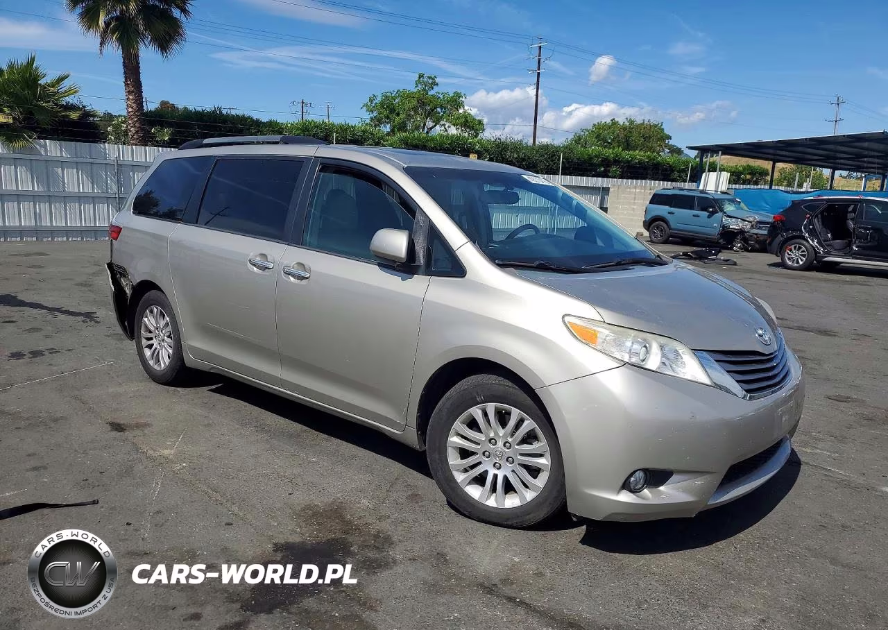 2015 Toyota Sienna Xle Premium 8-Passenger VIN:5TDYK3DC8FS564715 - 4