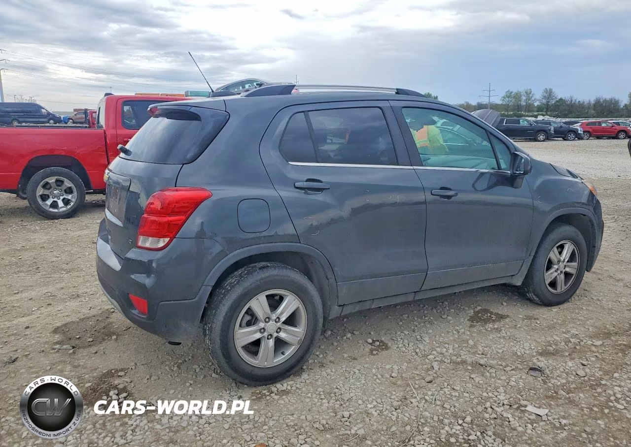 2018 Chevrolet Trax 1Lt VIN:3GNCJPSB2JL349920 - 3