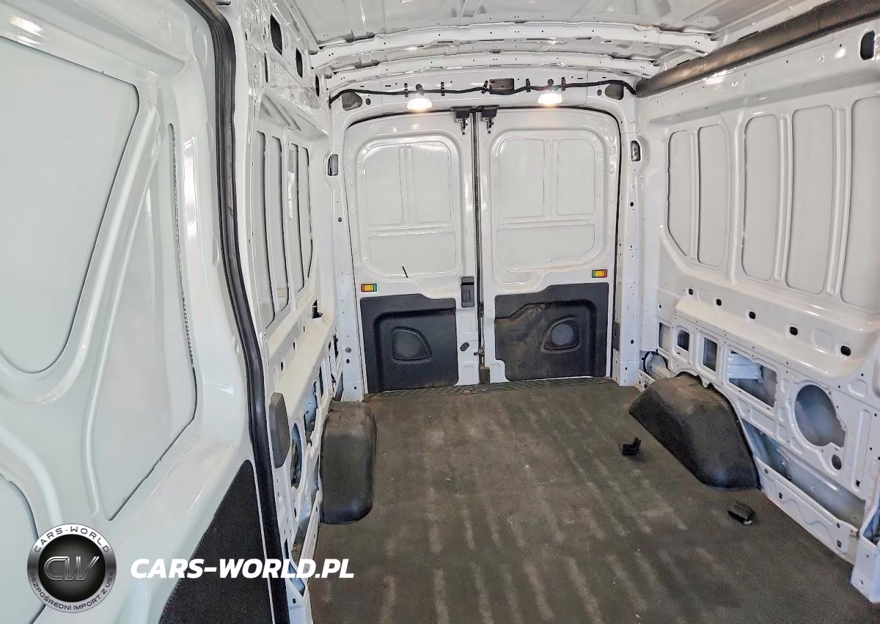 2025 Ford Transit VIN:1FTBR1C89SKA56970 - 10