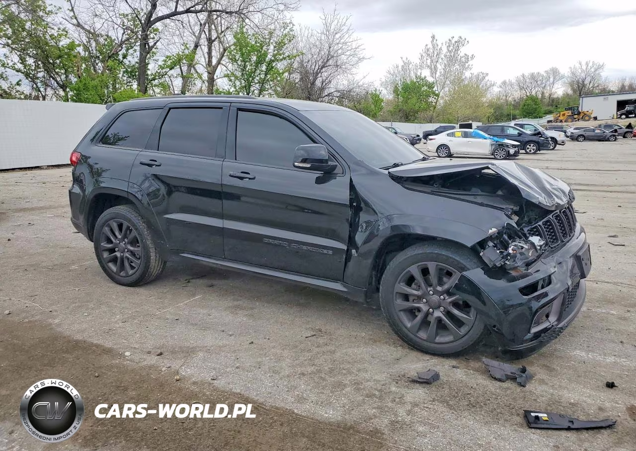 2018 Jeep Grand Cherokee Overland VIN:1C4RJFCG1JC491582 - 4
