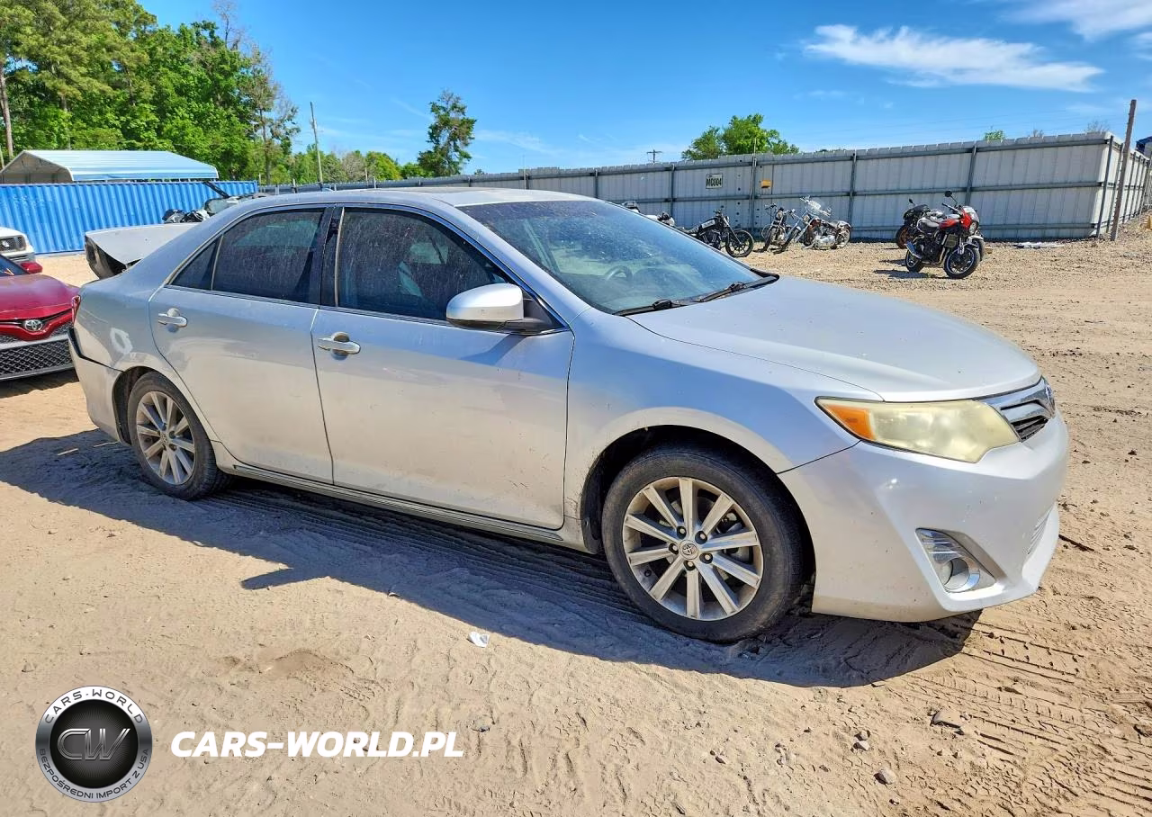 2014 Toyota Camry Xle V6 VIN:4T1BK1FK8EU547109 - 4