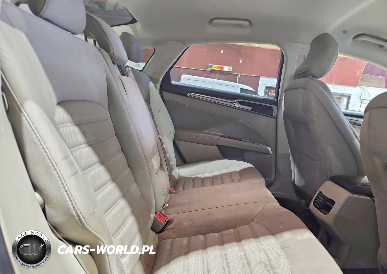 2019 Ford Fusion Se VIN:3FA6P0LUXKR153322 - 10
