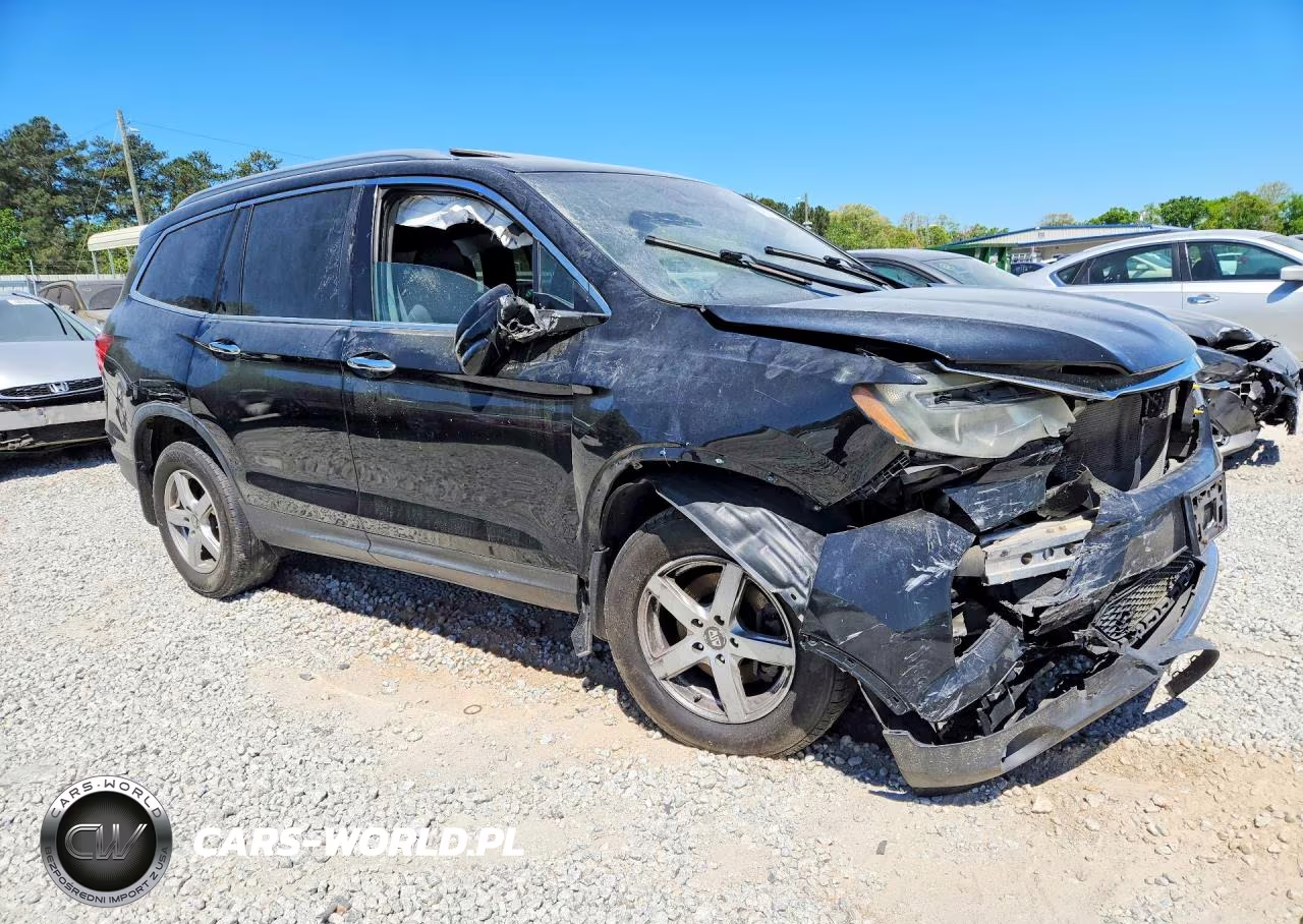 2016 Honda Pilot Touring VIN:5FNYF6H92GB097155 - 4