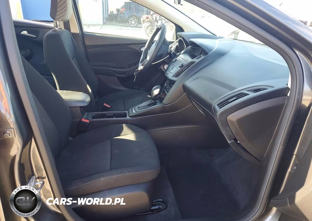 2018 Ford Focus Se VIN:1FADP3FE9JL221782 - 7