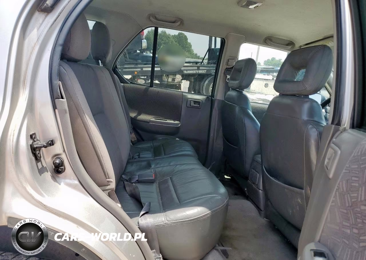 2004 Isuzu Rodeo S VIN:4S2CK58W044303313 - 11