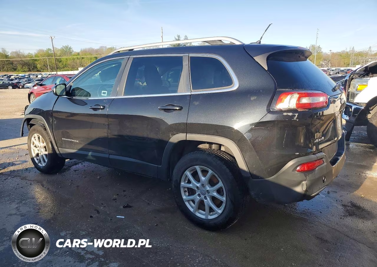 2015 Jeep Cherokee Latitude VIN:1C4PJMCB9FW784779 - 2