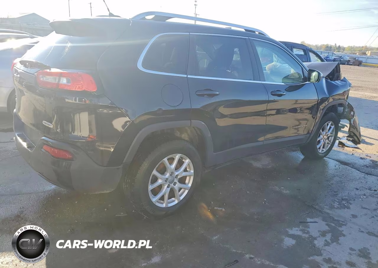 2015 Jeep Cherokee Latitude VIN:1C4PJMCB9FW784779 - 3