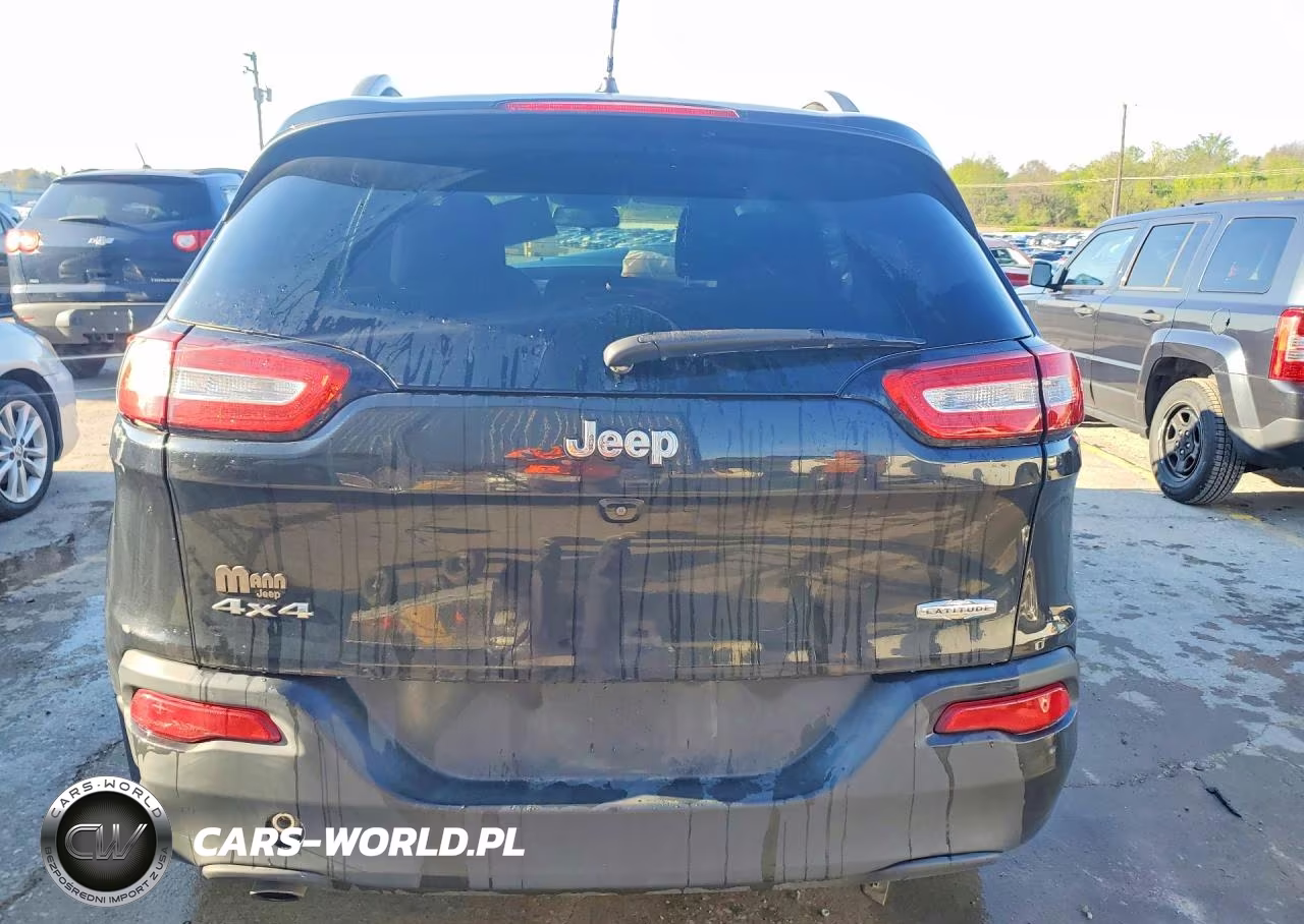 2015 Jeep Cherokee Latitude VIN:1C4PJMCB9FW784779 - 6