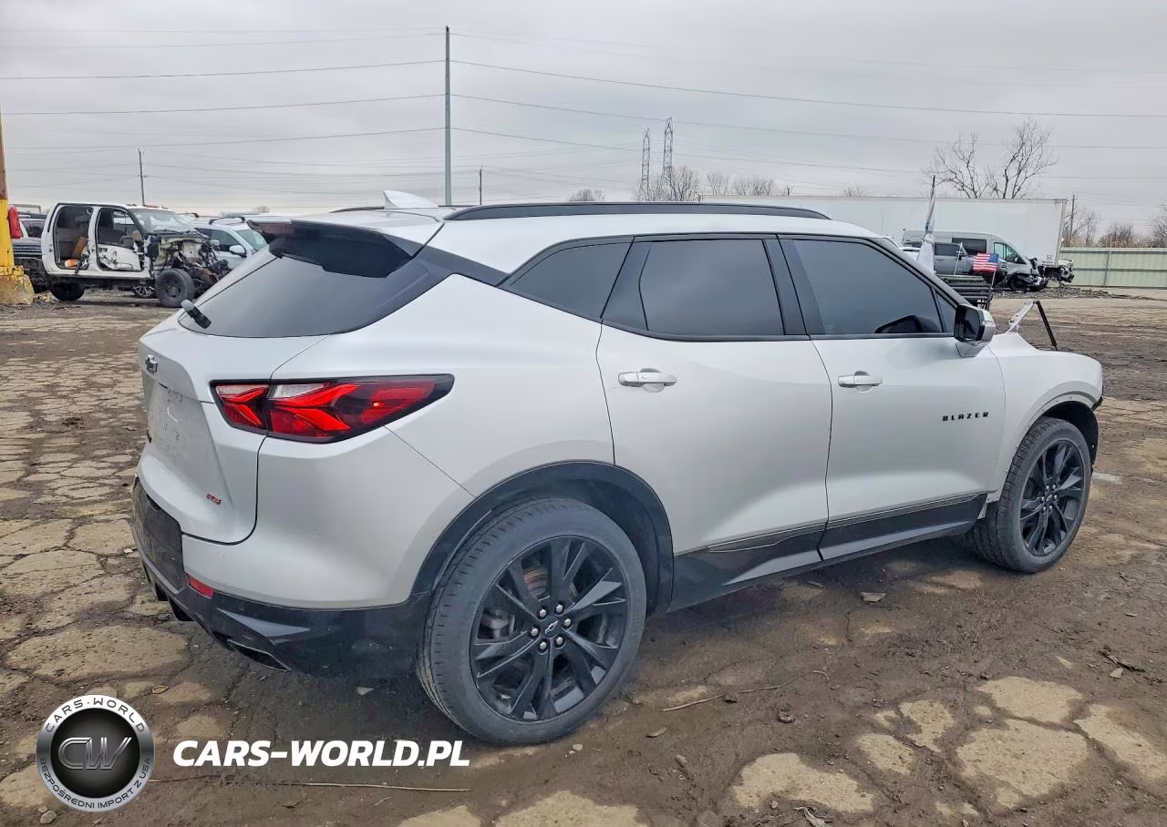 2021 Chevrolet Blazer Rs VIN:3GNKBERSXMS561008 - 3