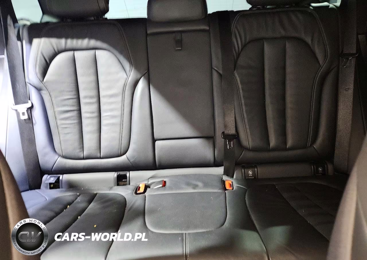 2019 BMW X5 xDrive40I VIN:5UXCR6C57KLK84174 - 10