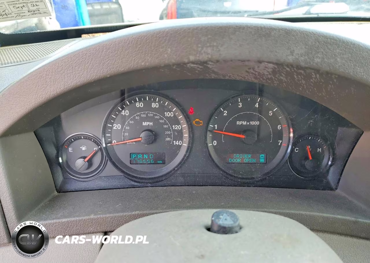 2005 Jeep Grand Cherokee Laredo VIN:1J4HR48N55C626224 - 9